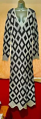 RIVER ISLAND NWT B & W ankle-length knitted dress r.r.p. £50 size 18 • £5.50