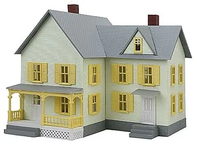 Model-Power Dr. Andrew's House Built-Up - HO Scale Model Railroad Building • $48.42
