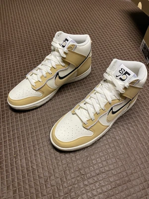 $250 • Buy Nike Dunk High Retro SE “Sesame”