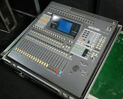 Yamaha 02R 24 Channel Digital Recording Console + CD8-AD + Flightcase Warehouse • £375