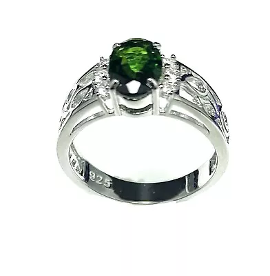 R1214 Chrome Diopside 0.92 CT 6x8mm Filigree Sterling Silver Ring Gift For Her • $50