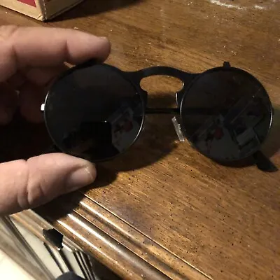 Metal Flip Up Lens Steampunk Sunglasses Vintage Retro Style Round Sun Glasses • $14