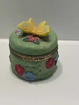 Butterfly Hinged Hand Painted Multicolor 2”Trinket Box Flowers • $10.95