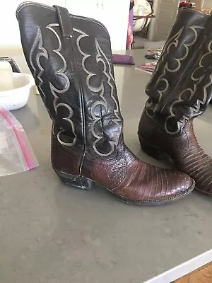 VINTAGE TONY LAMA  COWBOY BOOTS - Style 8012  Mens   Size 9B • $60