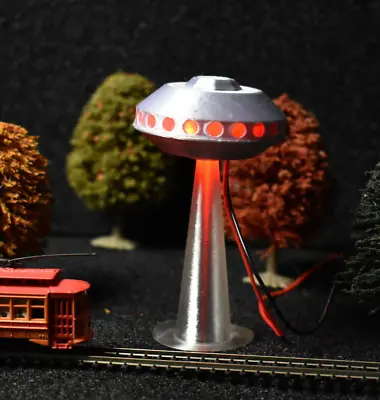 N Z Scale Trains UFO Flying Saucer Space Ship With Abduction RED Laser Beam  • $19.99