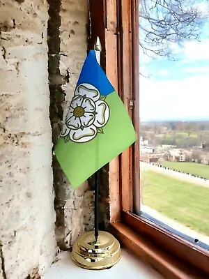 EAST RIDING OF YORKSHIRE TABLE FLAG 6 X4  15cm X 10cm WITH FLAT BASE 25cm Tall • £5.99