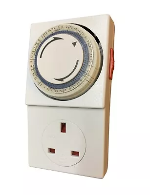 7 Days 24 Hour Mains Pug In Timer Switch Time Clock Socket UK 3 Pin Lights • £7.90