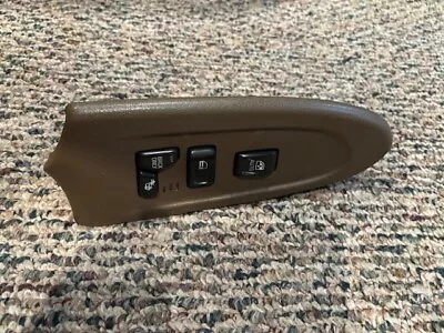 🔥02-05 Chevy TRAILBLAZER Window Switch Front RIGHT Passenger Side Tan WS6 • $29.99