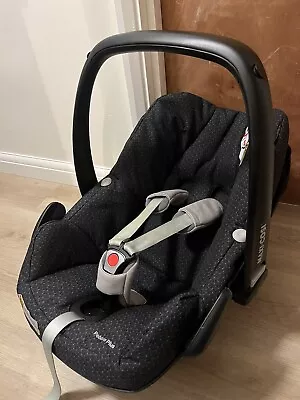 Maxi-Cosi Pebble Plus Baby Car Seat Group 0+ ISOFIX I-Size 0-12m Good Condition • £3.20