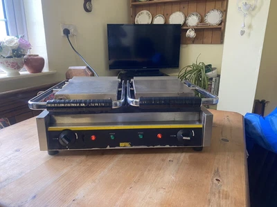 £72 • Buy Buffalo Electric Double Ribbed Panini Grill DM902