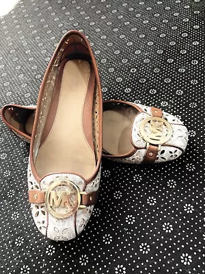 Michael Kors Womens Shoes Size 7.5 Fulton Ballet Flats Moccasins Brown Ivory • $44.99