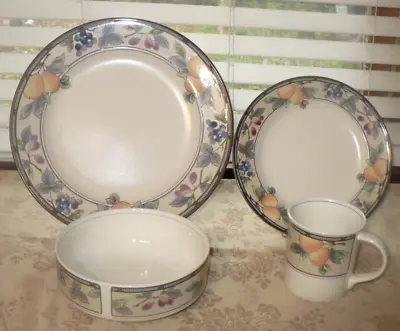 Mikasa Garden Harvest 4 Piece Place Setting(s) • $31