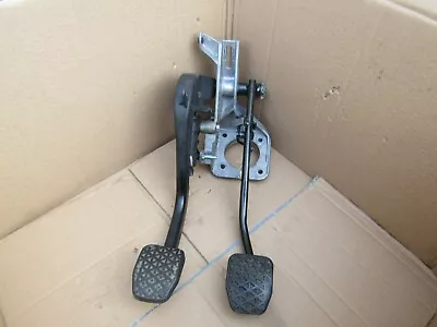 1 Bmw E46 Brake Clutch Pedals Manual Transmission 35.11-2229128 • $100