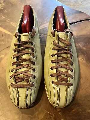 Vintage Brooks Bowling Shoes Men’s Size 9.  Measures 11” From Toe To Heel • $25