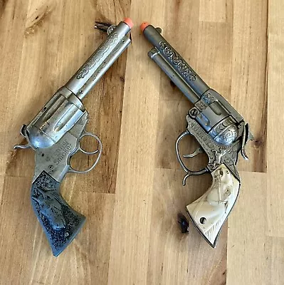 2 Vintage Western Cap Gun Toys LESLIE TEXAS & PECO FRONTIER SMOKER Toy Guns • $24.99