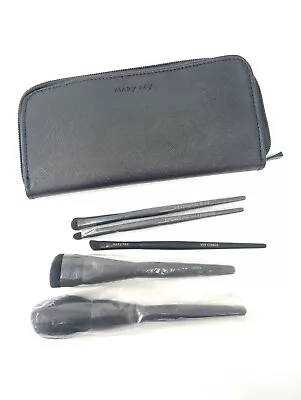 Mary Kay Essentials Brush Set + Case Black • $15