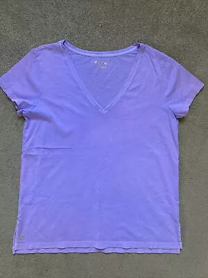 Womens Lilly Pulitzer Size L Lavender V-neck Shirt • $17.99
