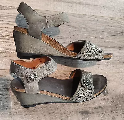 Taos Festival 4048 Wedge Sandals Gray Cork Womens Size 39 US Size 8.5-9 • $30.21