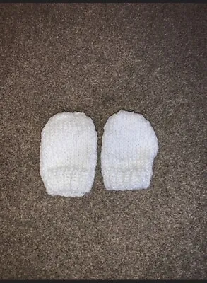 Hand Knitted Baby Mittens Newborn • £1.50