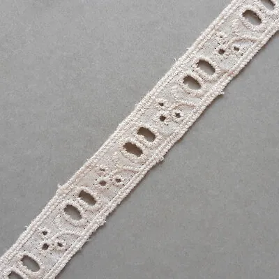 'MARY' Cream Cotton Eyelet Lace Trim • £1