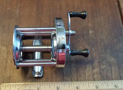 Vintage Shakespeare Direct Drive No. 1950 Model FC Baitcasting Fishing Reel • $20