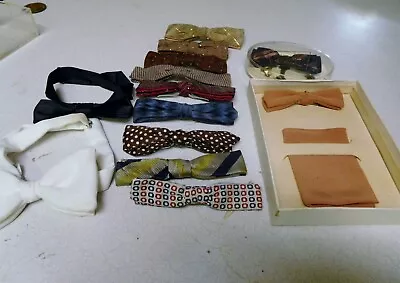 Lot Of Vintage Bow Ties Fabil/Ormand/Wemberly-13 In The Lot • $5.99