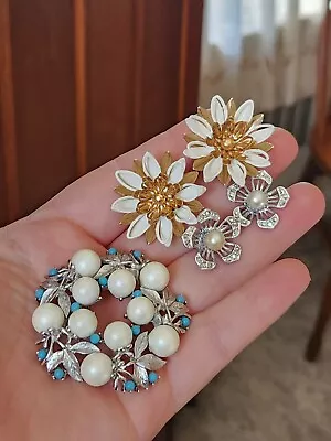 Vintage Lot Of 3 Signed Sarah Coventry Jewelry 2 Pairs Clip Earrings 1 Brooch  • $18