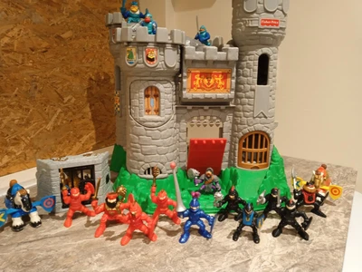 £30 • Buy Fisher Price Great Adventure Castle And Figures