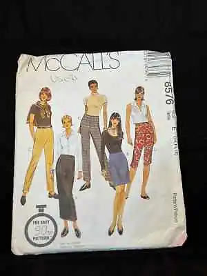 McCalls 8576 Skirt/Trouser Sewing Pattern • £3