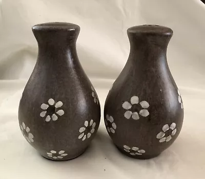 Vintage Gus Betty McLaren Pottery Pepper & Salt Shakers Large • $35