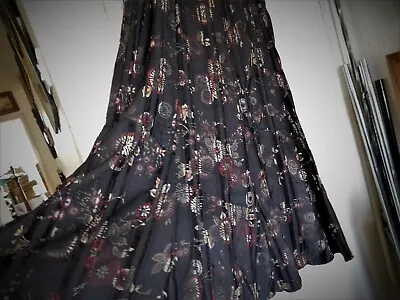 Ladies Full Length Skirt Floral Dark Brown Taffeta & Velvet Strips Gold 28  W • £5.50