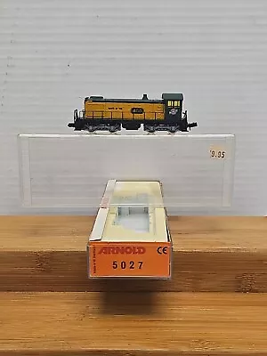 Arnold 5027 N Scale Chicago Northwestern Alco S2 Diesel Locomotive  • $44.99