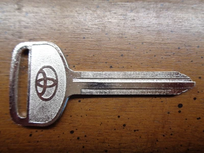 $8.95 • Buy Toyota Blank Key For 4 Runner Avalon Camry Celica Supra T100 Package Of One!