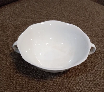 £4.89 • Buy Villeroy & Boch Bone China - ARCO WEISS - Handled White Flat Cream Soup Bowl
