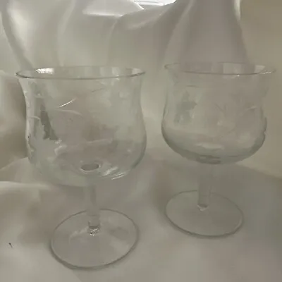 Vintage Set 2 Etched Crystal Floral Wine Glasses Stemware 4.5” • $22.75
