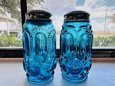 Vintage LE Smith Moon And Star Colonial Blue Salt And Pepper Shakers • $30