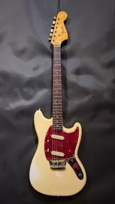 Fender USA DUO SONIC • $4954