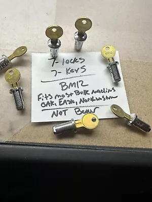 7 Locks 7 Keys MOST Bulk GUMBALL CANDY VENDING MACHINE Oak Northwestern Bm12 • $59.99