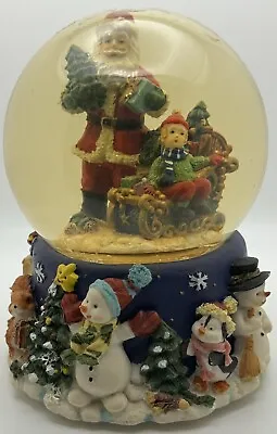 Santa Clause Snow Globe • $14.99