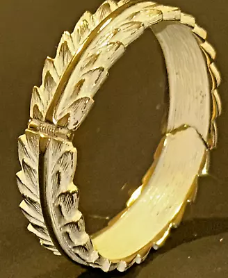 Monet Signed Spring Clasp White Enamel Wreath Bracelet VTG • $7