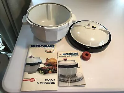 Nordic Ware 2.5 Quart Qt Microwave Oven Pressure Tender Cooker Made In USA  • $22