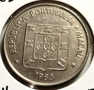 1983  Macau  5  Patacas Coin -KM#24.2 - Low Stars   (IN#11062) • $65