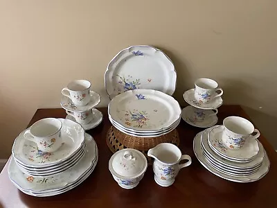 Mikasa French Countryside F9004 Blue Bouquet Complete Dinner Plate Set • $199