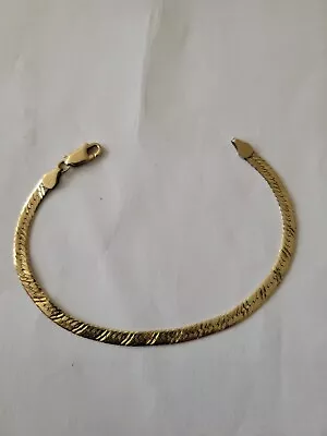 14k Yellow Gold Herringbone Bracelet 7  • £237.95
