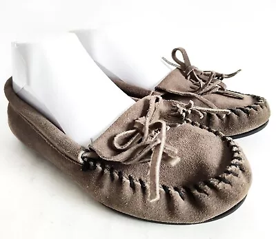 Minnetonka Boho Kilty  Gray Suede Moccasins Flats Womens Size 8 Hard Bottom  • $24.99