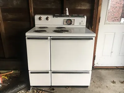 Vintage 1956 General Electric Stove • $500