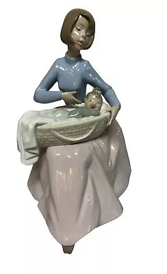 Lladro Nao  Mother And Child Baby In Bassinet Porcelain Figurine • $120