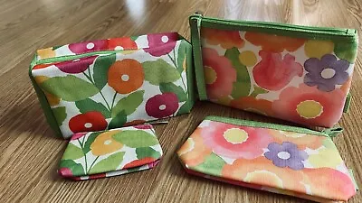 NEW 4PC CLINIQUE GREEN FLOWER Cosmetic Makeup Travel Bag ( 2LG & 2SM) ONLY$2.5EA • $11.95