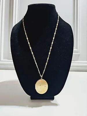 Vintage Coro Necklace With Goldtone Locket Pendant  28  • $12