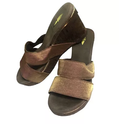 Volatile Wedges Bronze Gold Iridescent Platform Wedges Y2k Size 6 • $13.90